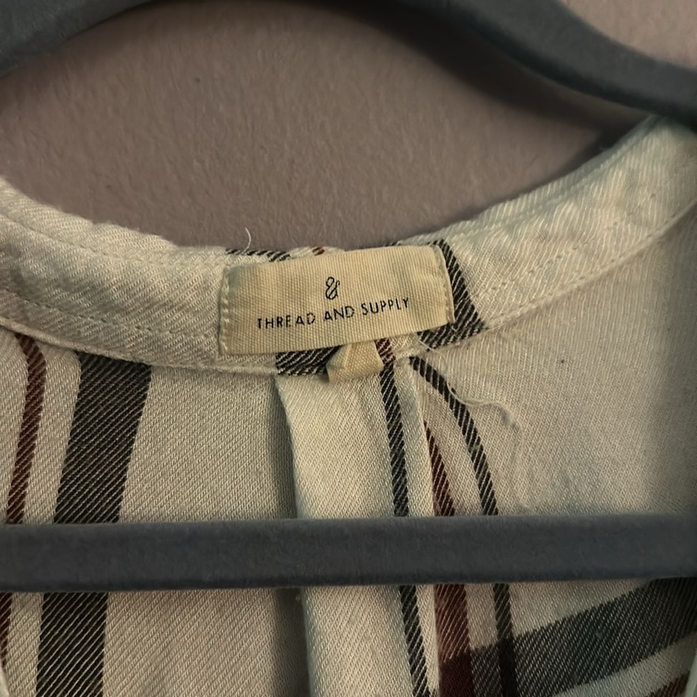 Thread & Supply button down - Picture 3 of 4